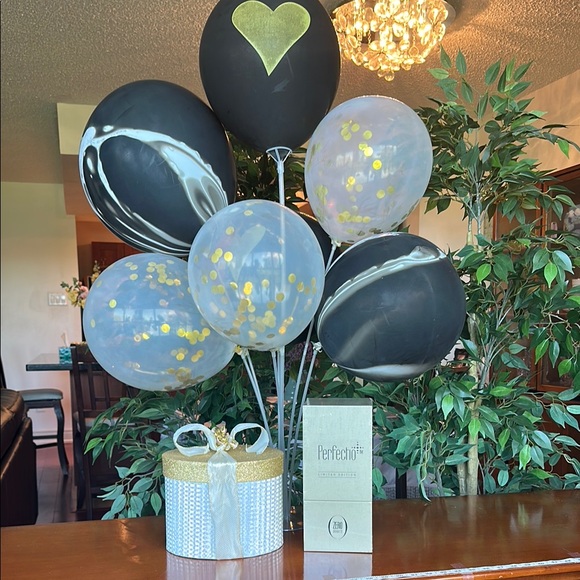 Perfectio Limited Edition  Zero Gravity LED Infra-red Light Anti Wrinkle Device - Picture 11 of 11